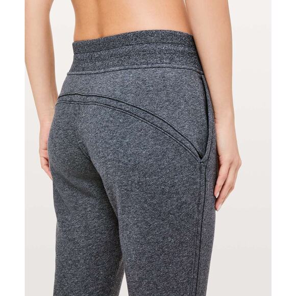Lululemon Warm Down Jogger II 4 - Picture 7 of 8